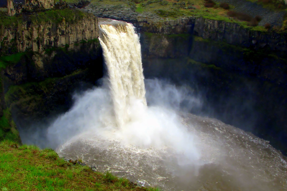 Spokane adventure Palouse Falls hiking